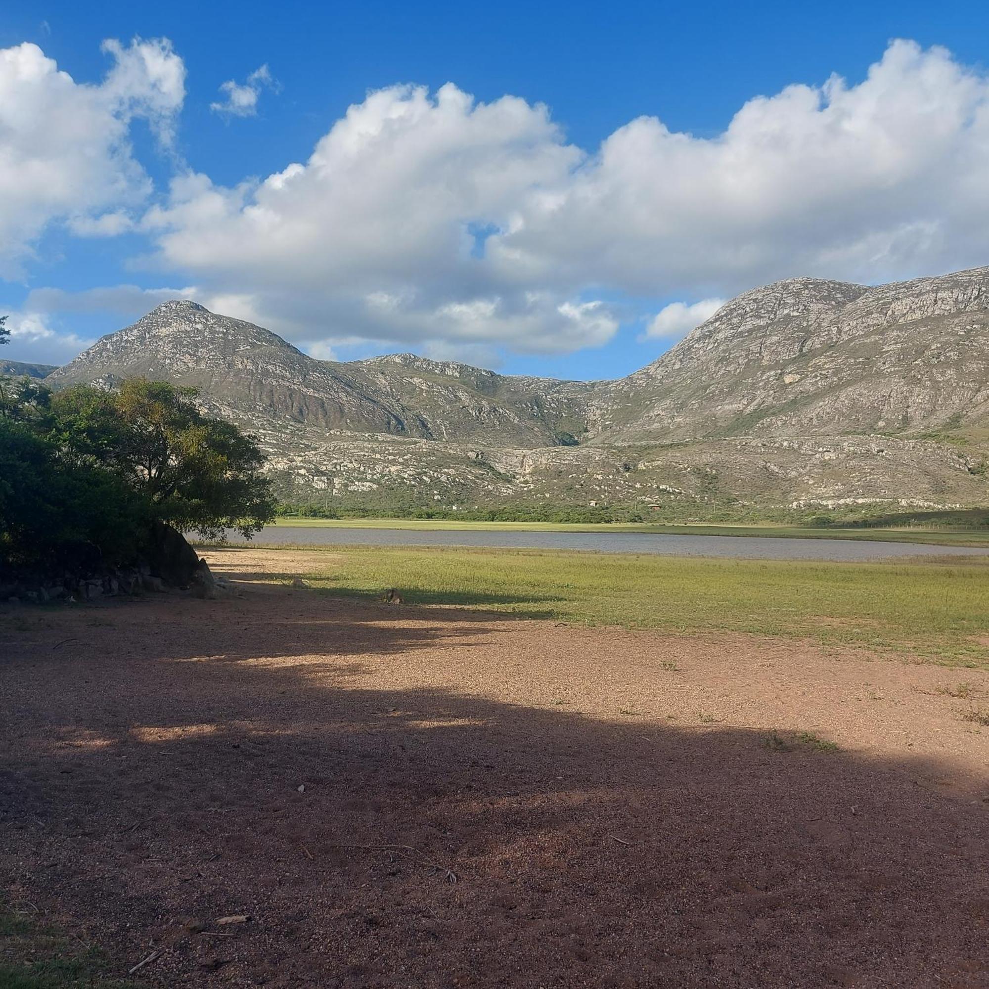 Casas E Apartamentos Da Praia, Lapinha Na Beira Do Lago Santana Do Riacho Ngoại thất bức ảnh